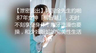 皇家华人 HJ-093 为了和初恋女友做爱 拜托青梅竹马指导我性爱技巧 尤莉