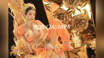 5/30最新 两个长发妹妹真放得开剃毛白虎都是蝴蝶逼镜头前自慰VIP1196