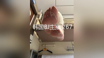 乡村寻花网约牛仔裤外围女，扒下裤子揉捏奶子，掰穴舔逼扶着沙发后入，骑乘抽插上下猛坐