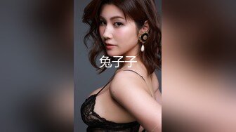 汝工作室新作-纹身华裔男爆操金发美乳洋妞,无套多姿势暴力抽插,窗前各场所操