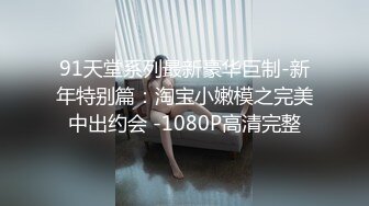 哺乳期大奶美人妻！开档黑丝皮短裙！掏出两个大奶子，跳蛋塞穴特写，乳汁流出太骚了