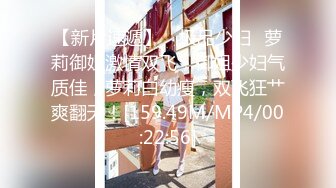 长发丰满女仆装美少妇露脸口交，女上无套啪啪，特写掰穴超级粉嫩穴超多姿势，喷水